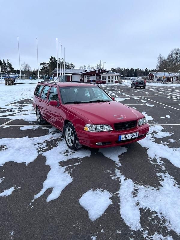 Begagnad Volvo V70 250 HK (183 kW) 1998 Kombi
