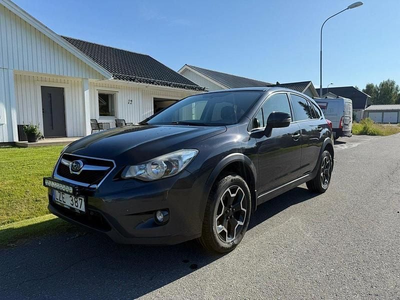 Grå Begagnad 2013 Subaru XV SUV | 80 000 kr (Marknadspris) - Bild 1/4