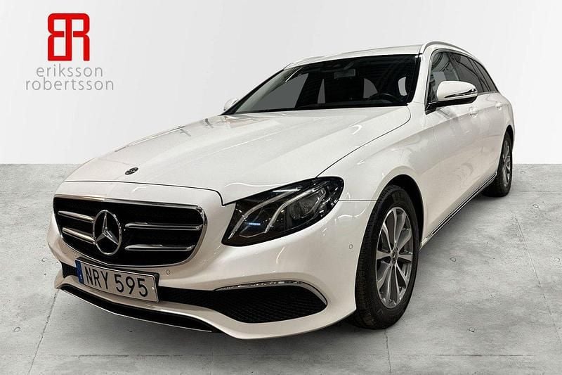 Vit Begagnad 2019 Mercedes E220 Kombi | 319 900 kr (Bra pris) - Bild 1/4