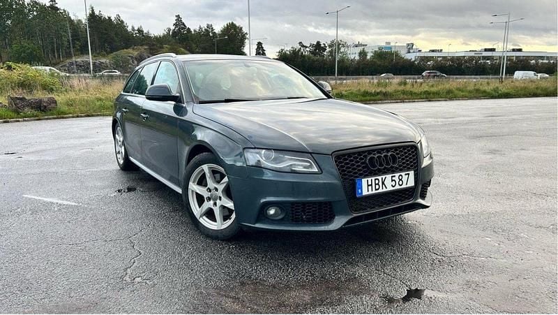 Grå Begagnad 2009 Audi A4 Comfort Kombi | 49 900 kr (Marknadspris) - Bild 1/4