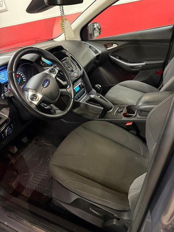 Brun Begagnad 2014 Ford Focus Titanium Kombi | 45 000 kr (Bra pris) - Bild 1/3