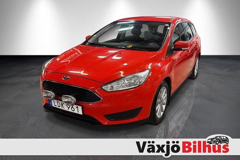 Röd Begagnad 2016 Ford Focus Trend Kombi | 89 900 kr (Marknadspris) - Bild 1/4