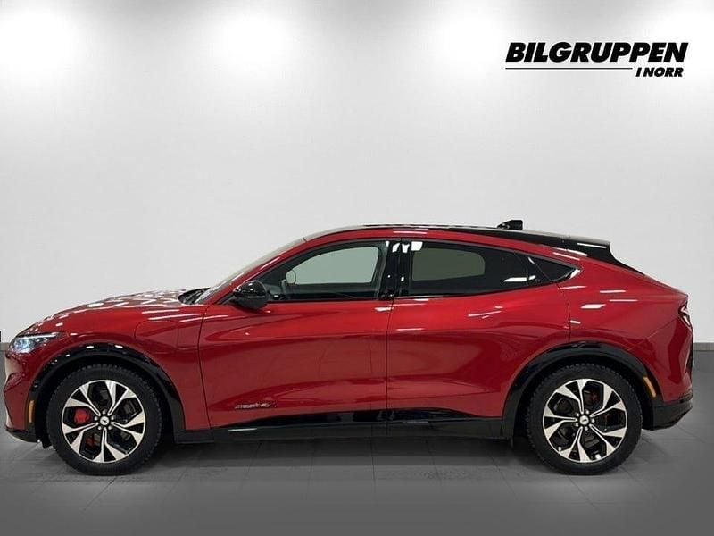 Begagnad Ford Mustang Mach-E 258 kW (351 HK) 2021 Röd SUV