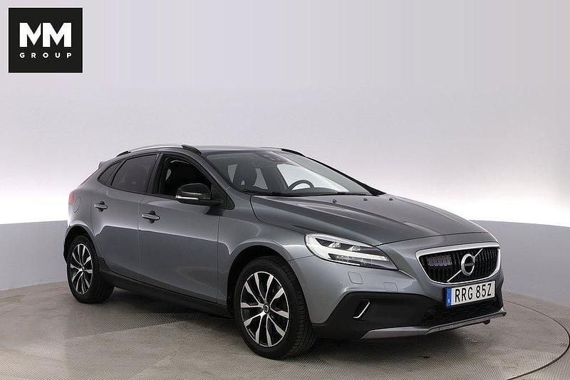 Grå Begagnad 2019 Volvo V40 CC Momentum Kombi | 199 000 kr (Marknadspris) - Bild 1/4
