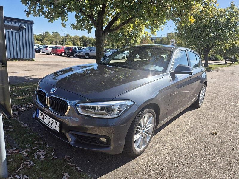 Begagnad 2016 BMW 116 M Sport Halvkombi | 140 000 kr (Marknadspris) - Bild 1/4