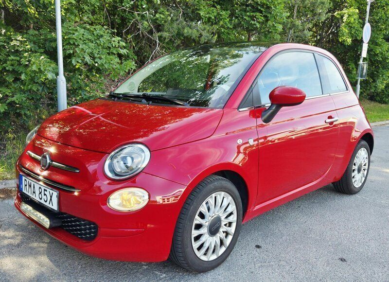 Röd Begagnad 2019 Fiat 500 Lounge Halvkombi | 99 900 kr (Bra pris) - Bild 1/4
