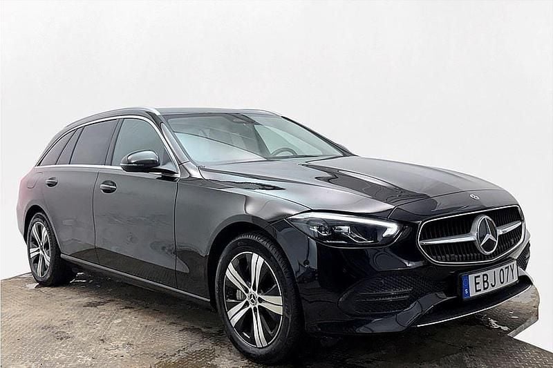 Begagnad Mercedes C300e Avantgarde 204 HK (150 kW) 2022 Svart Kombi