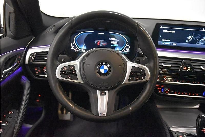 Begagnad BMW 530 iPerformance 252 HK (185 kW) 2020 Blå