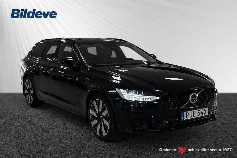 Svart Begagnad 2024 Volvo V90 Plus Kombi | 484 900 kr (Marknadspris) - Bild 1/4