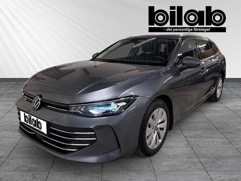 Begagnad VW Passat Business 193 HK (141 kW) 2024 Grå Kombi