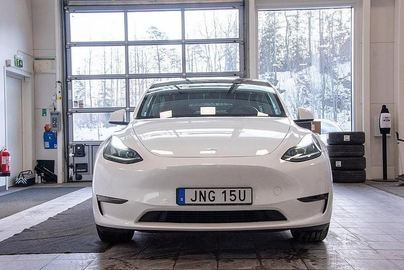 Begagnad Tesla Model Y Performance 392 kW (534 HK) 2022 Vit SUV