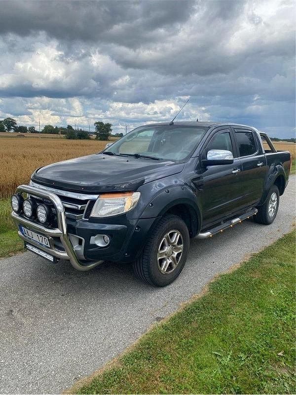 Blå Begagnad 2014 Ford Ranger Limited Pickup | 159 000 kr (Superpris) - Bild 1/4
