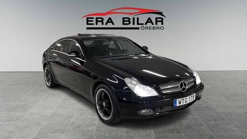 Svart Begagnad 2005 Mercedes CLS500 Sportkupé | 119 800 kr - Bild 1/4