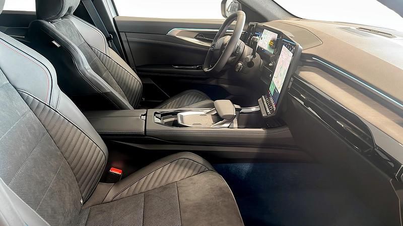 Begagnad Renault Rafale Esprit Alpine 150 HK (110 kW) 2025 Grå (grey) SUV