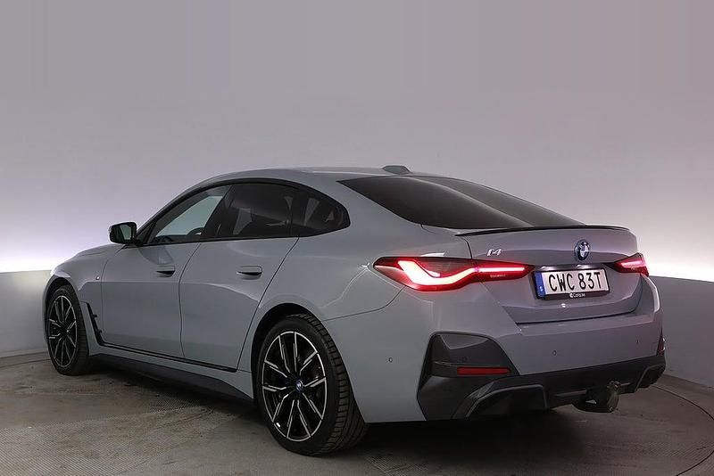 Begagnad BMW i4 M Sport 250 kW (340 HK) 2023 Grå Sedan