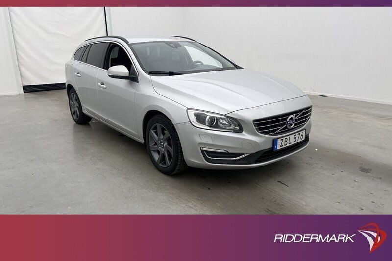 Silver Begagnad 2017 Volvo V60 Momentum Kombi | 199 800 kr (Bra pris) - Bild 1/3