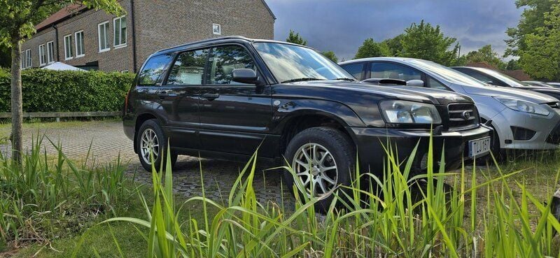 Svart Begagnad 2003 Subaru Forester SUV | 18 500 kr - Bild 1/4