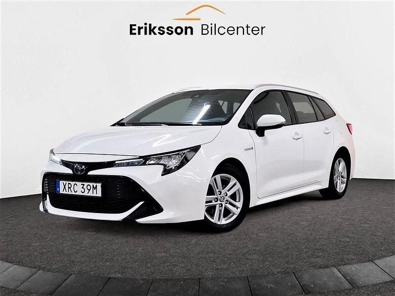Vit Begagnad 2021 Toyota Corolla Active Kombi | 159 900 kr (Marknadspris) - Bild 1/4