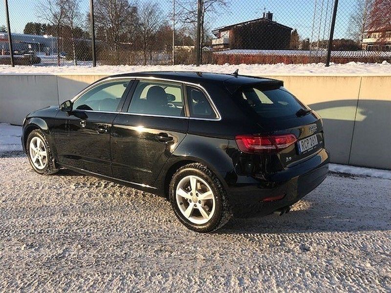 Begagnad 2018 Audi A3 Sportback 1.5 Benzin 150 HK (189 000 kr) 82430 HUDIKSVALL AutoUncle