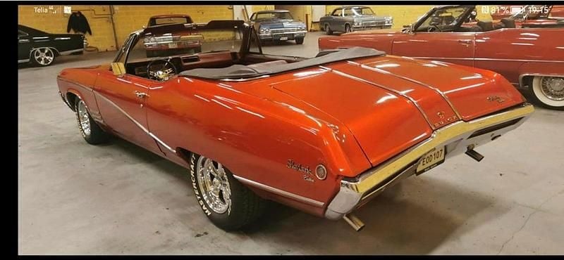 Begagnad Buick Skylark 233 HK (171 kW) 1968 Röd Cab