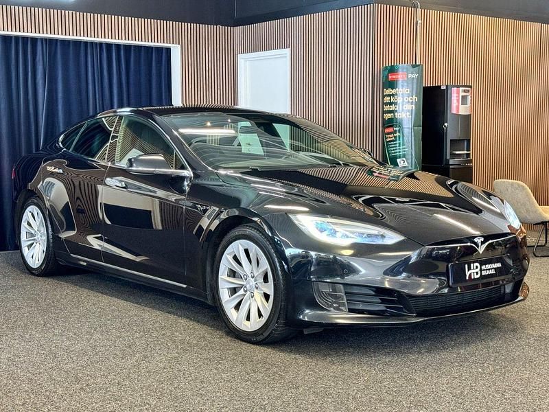 Svart Begagnad 2017 Tesla Model S Sedan | 229 900 kr (Marknadspris) - Bild 1/4