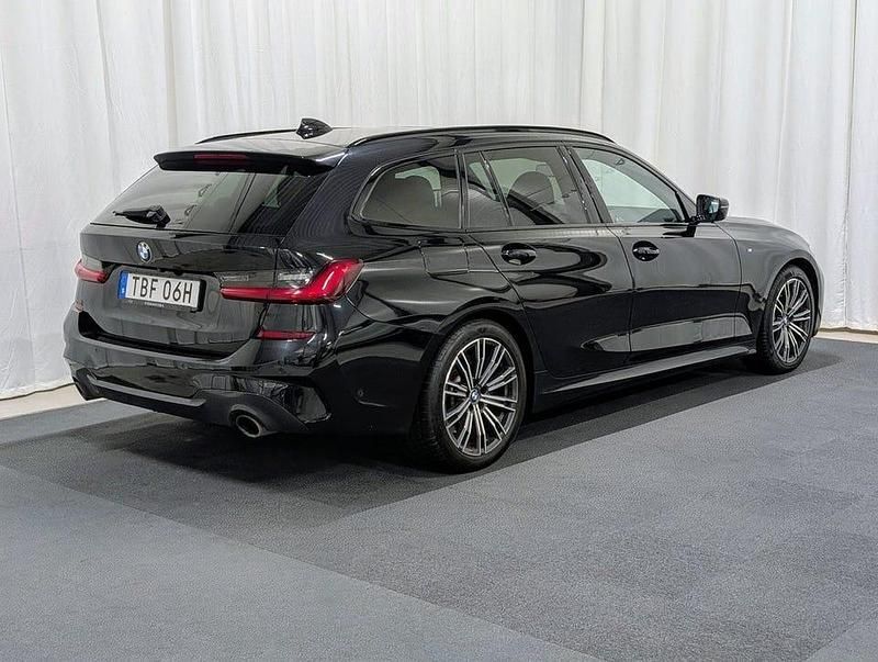 Begagnad BMW 320 M Sport 190 HK (139 kW) 2019 Svart Kombi