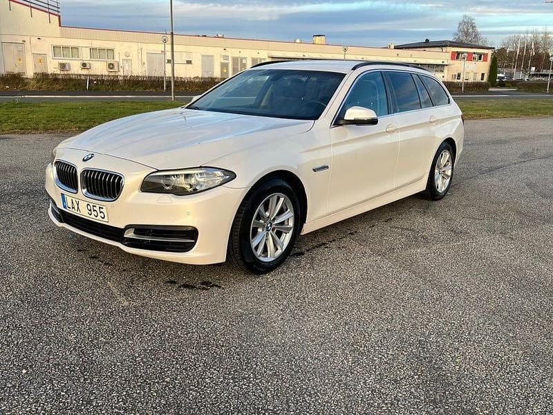 Begagnad 2014 BMW 520 Kombi | 114 900 kr (Bra pris) - Bild 1/4