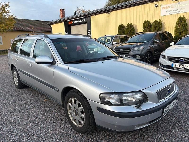 Ljusgrå Begagnad 2001 Volvo V70 Business Edition Kombi | 29 900 kr (Lite dyr) - Bild 1/4