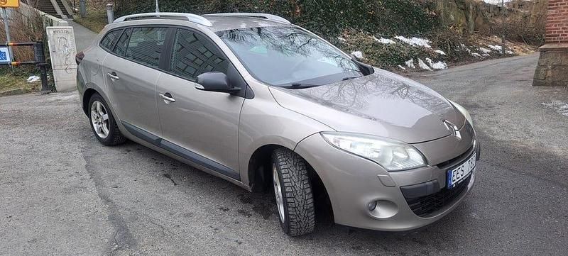 Begagnad Renault Mégane III 110 HK (80 kW) 2010 Brun