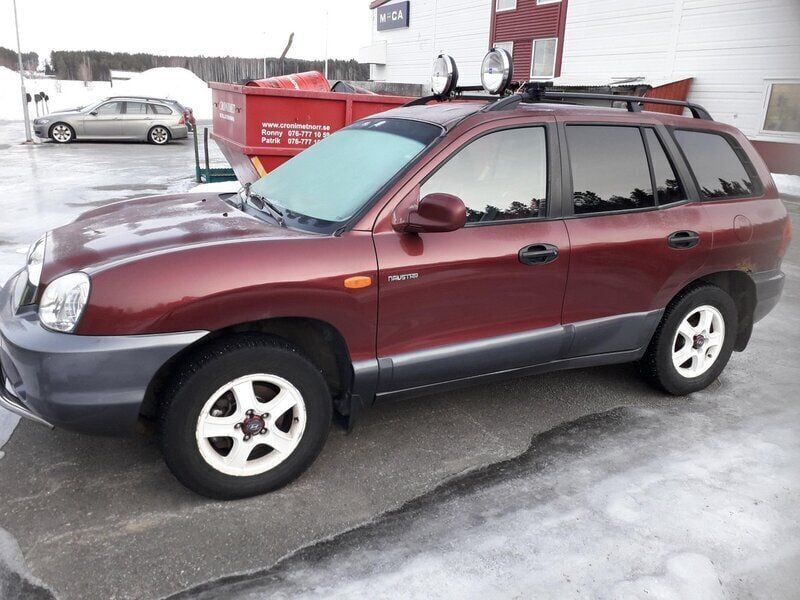 Röd Begagnad 2003 Hyundai Santa Fe SUV | 5 000 kr (Superpris) - Bild 1/1