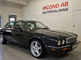 Jaguar XJ8