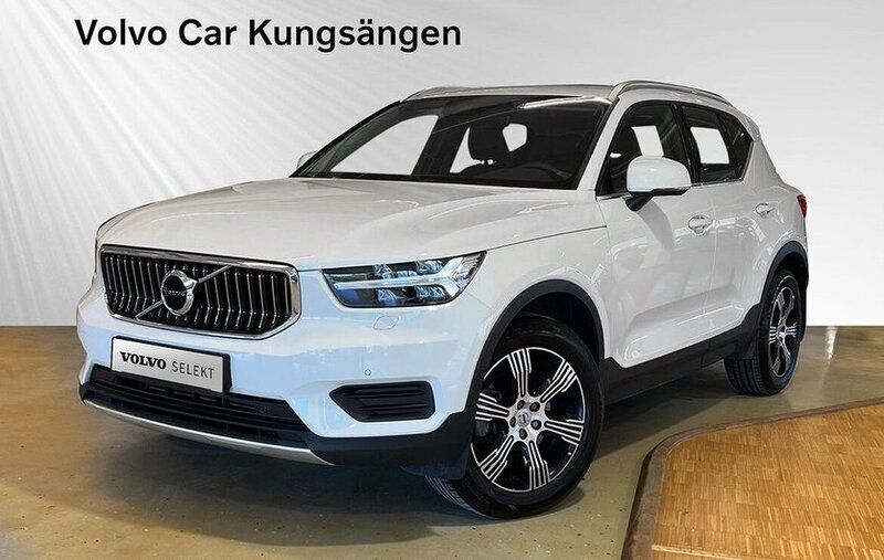 Vit Begagnad 2022 Volvo XC40 Inscription SUV | 344 900 kr (Marknadspris) - Bild 1/3