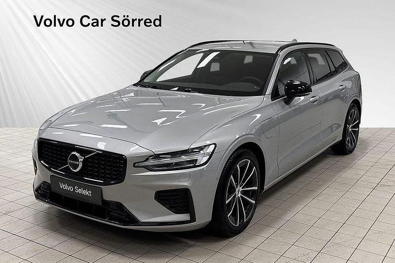 Grå Begagnad 2024 Volvo V60 Plus Kombi | 509 000 kr (Lite dyr) - Bild 1/3