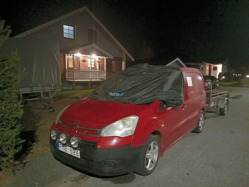 Begagnad 2011 Citroën Berlingo Van | 32 000 kr (Marknadspris) - Bild 1/3