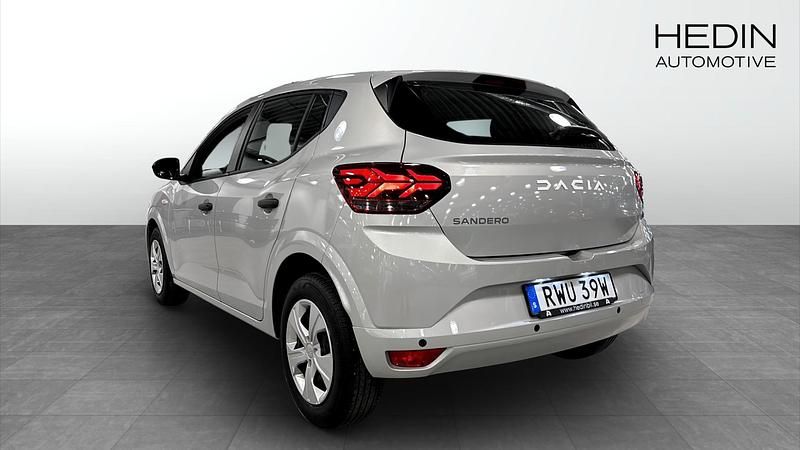 Begagnad Dacia Sandero Essentiel 91 HK (66 kW) 2023 Grå Halvkombi