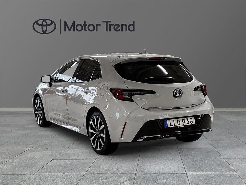 Begagnad Toyota Corolla Hybrid Style 141 HK (103 kW) 2025 Grå Halvkombi