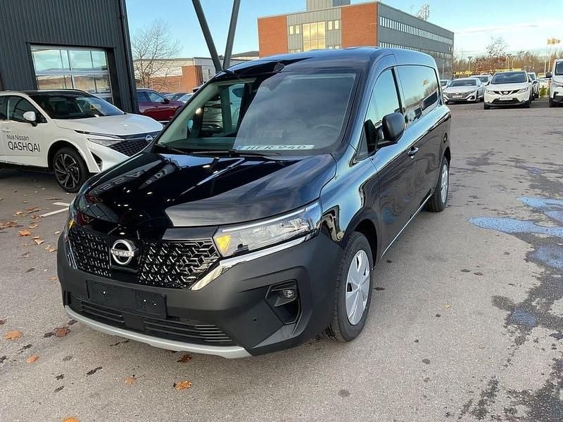 Svart Begagnad 2023 Nissan Townstar N-Connecta Van | 345 850 kr (Marknadspris) - Bild 1/4