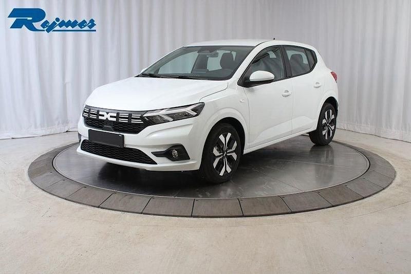 Vit Ny 2025 Dacia Sandero Expression Halvkombi | 222 900 kr (Marknadspris) - Bild 1/4