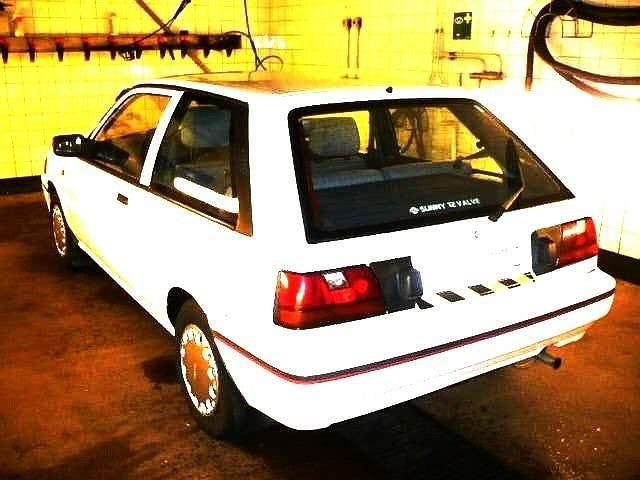 Begagnad 1988 Nissan Sunny Halvkombi | 18 000 kr - Bild 1/4