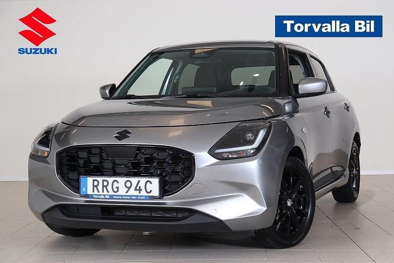 Grå Begagnad 2024 Suzuki Swift Halvkombi | 259 900 kr (Dyr) - Bild 1/4