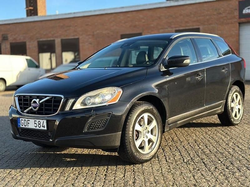 Begagnad Volvo XC60 Summum 163 HK (119 kW) 2012 Svart SUV