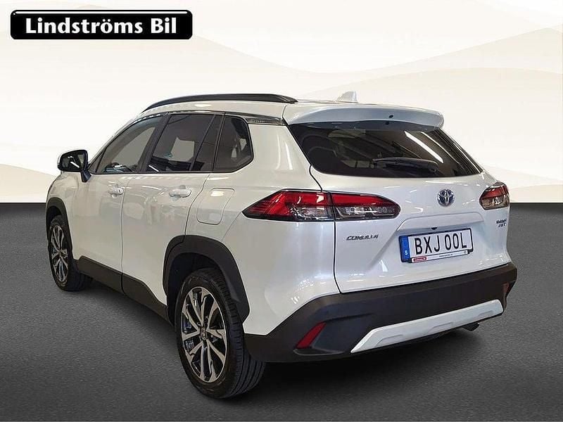 Begagnad Toyota Corolla Cross Style 200 HK (147 kW) 2022 Vit SUV
