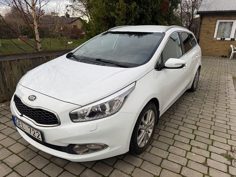 Begagnad 2014 Kia Ceed Sportswagon Kombi | 59 000 kr (Marknadspris) - Bild 1/4