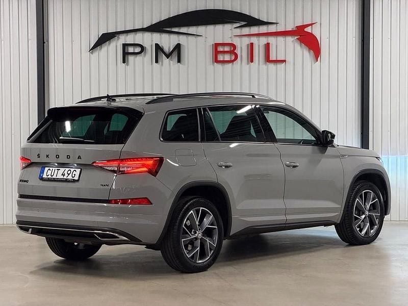Begagnad Skoda Kodiaq SportLine 200 HK (147 kW) 2023 Grå SUV