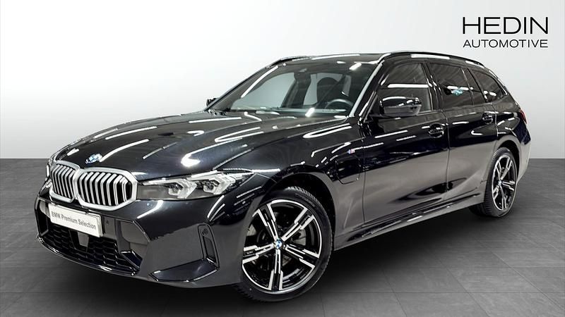 Begagnad 2025 BMW 330e M Sport Kombi | 548 700 kr - Bild 1/4