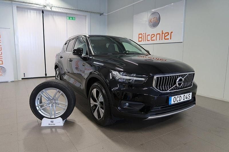 Svart Begagnad 2020 Volvo XC40 SUV | 319 900 kr (Marknadspris) - Bild 1/3