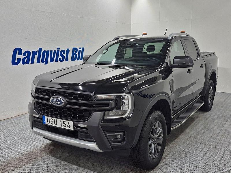 Svart (svart metallic) Begagnad 2023 Ford Ranger Wildtrack Pickup | 625 000 kr (Dyr) - Bild 1/4