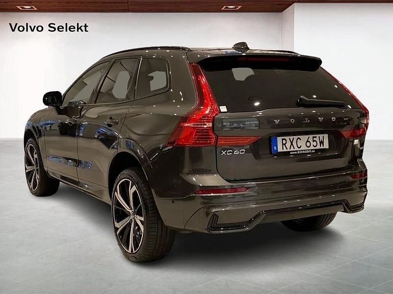 Begagnad Volvo XC60 R-Design 397 HK (291 kW) 2022 Grå SUV