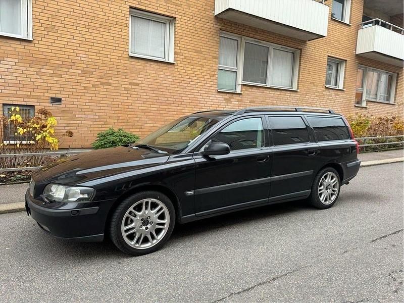 Begagnad 2002 Volvo V70 Business Edition Kombi | 35 900 kr (Bra pris) - Bild 1/4
