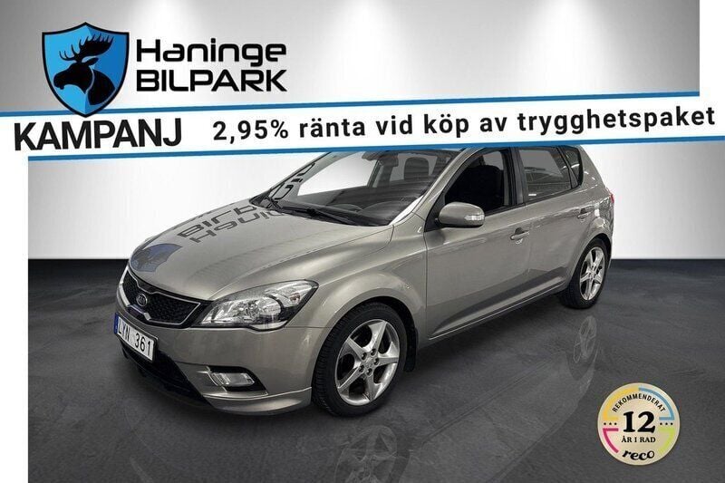 Silver Begagnad 2011 Kia Ceed Halvkombi | 59 900 kr (Marknadspris) - Bild 1/4